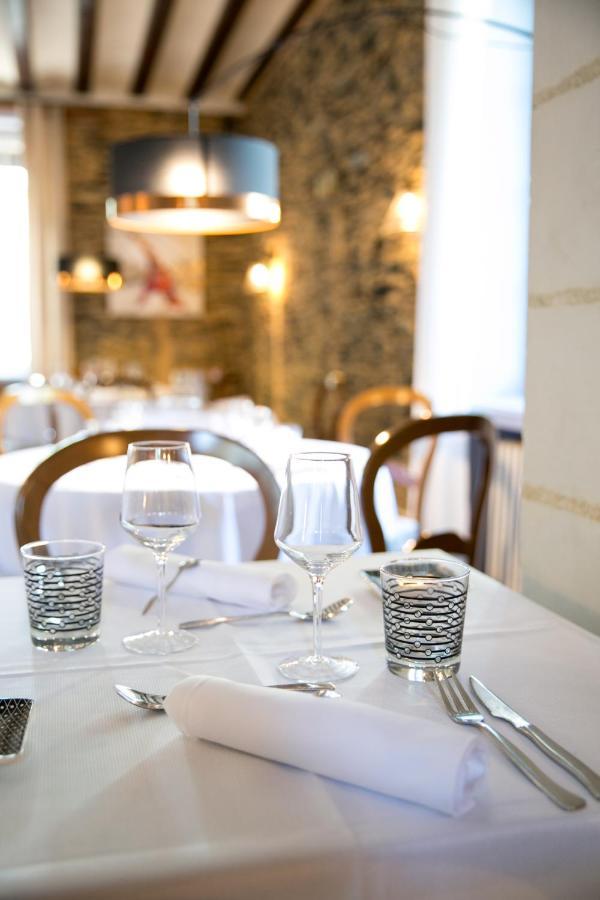 Hotel Logis De L'ombree 2*
