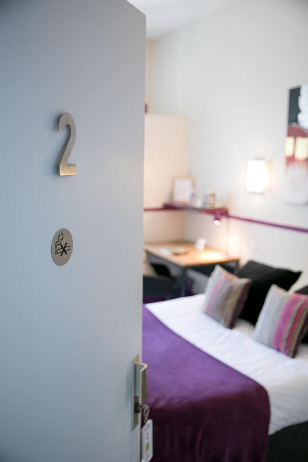 Logis De L'ombree Hotel Combrée