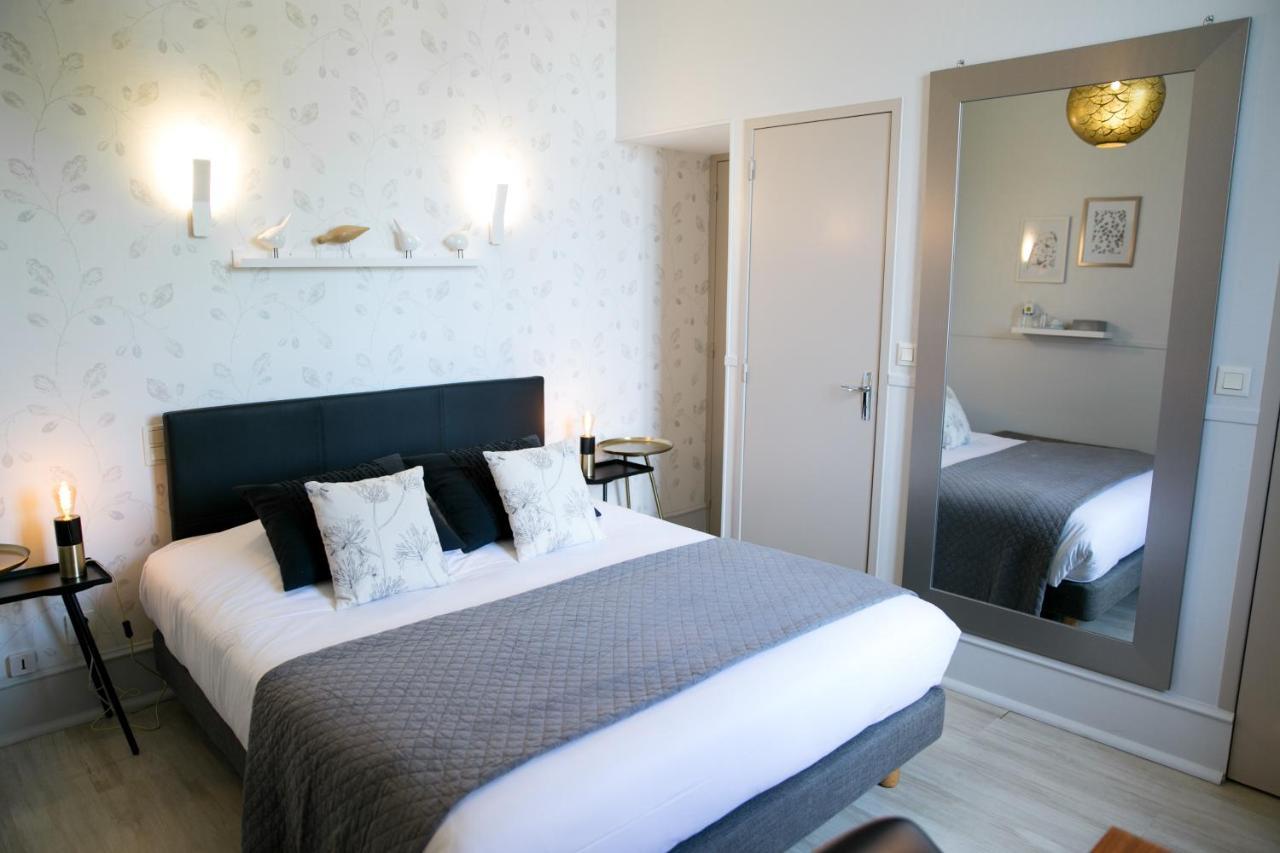 Hotel Logis De L'ombree 2*