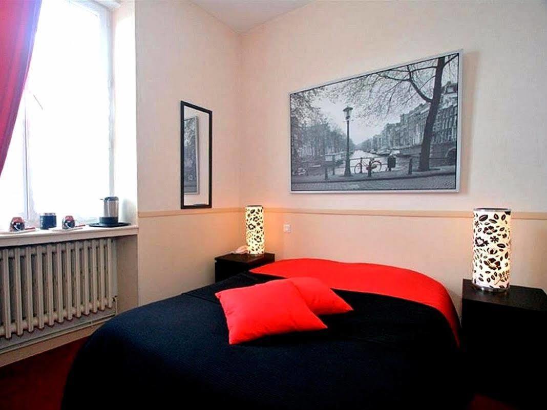 Logis De L'ombrée Hotel 2*